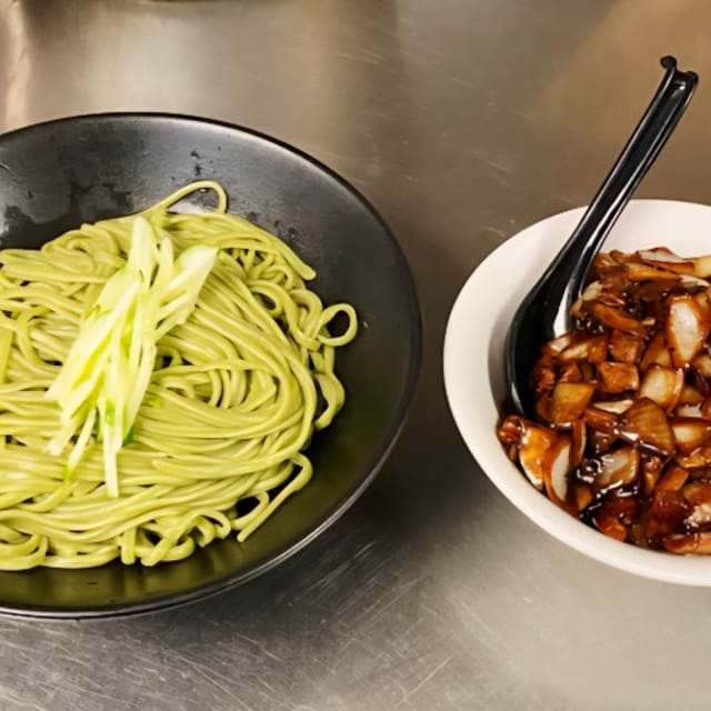 N2. Jja Jjang Myun (No Starch) or Spicy Jja Jjang Myun.