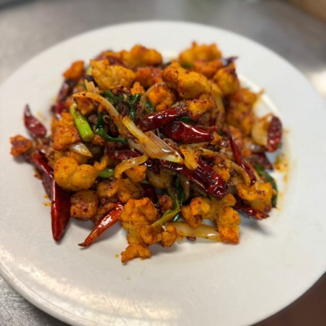 C12. Shan City Style Chili Chicken.